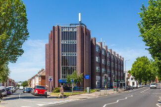 Plus de détails pour 165-167 Dyke Rd, Hove - Bureau à louer