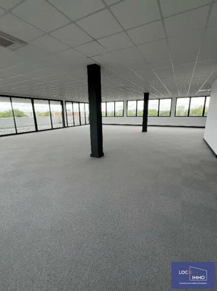 Office in Mérignac for lease - Interior Photo - Image 3 of 8