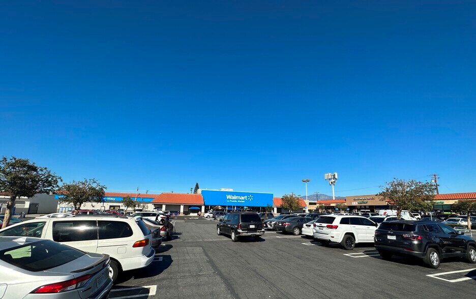 1411-1445 N Hacienda Blvd, La Puente, CA à louer - Photo du bâtiment - Image 1 de 4