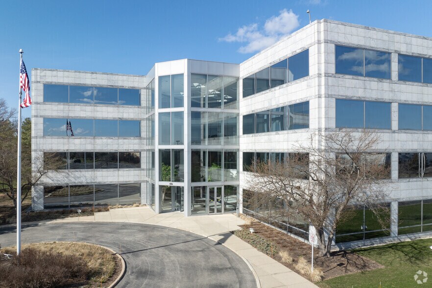 510 Lake Cook Rd, Deerfield, IL for sale - Building Photo - Image 3 of 13