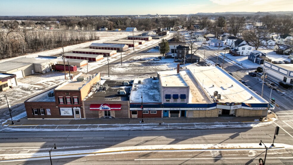 210 Superior Ave, Tomah, WI à vendre - Photo du bâtiment - Image 2 de 57