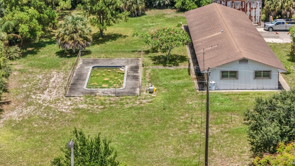 4899 S Haverhill Rd, Lake Worth, FL for sale - Building Photo - Image 2 of 10