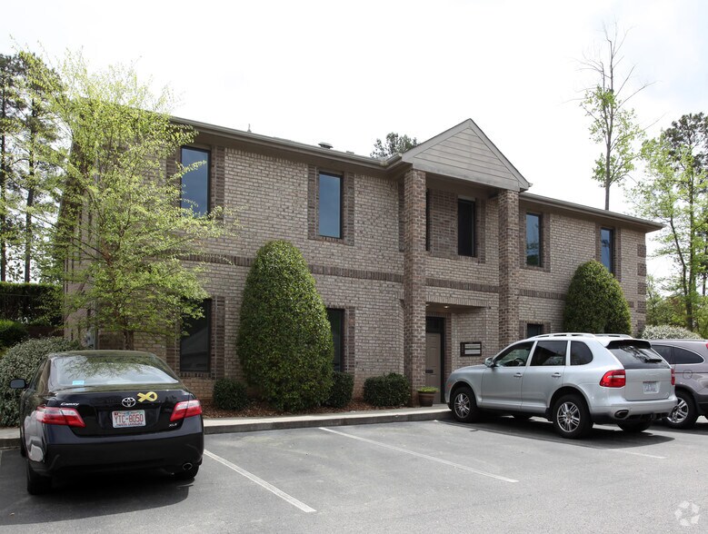 1210 SE Maynard Rd, Cary, NC for lease - Building Photo - Image 1 of 5