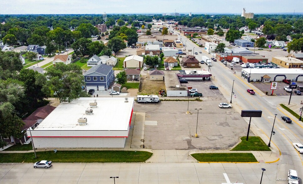 1700 Dakota Ave, South Sioux City, NE à vendre - Photo du bâtiment - Image 2 de 6
