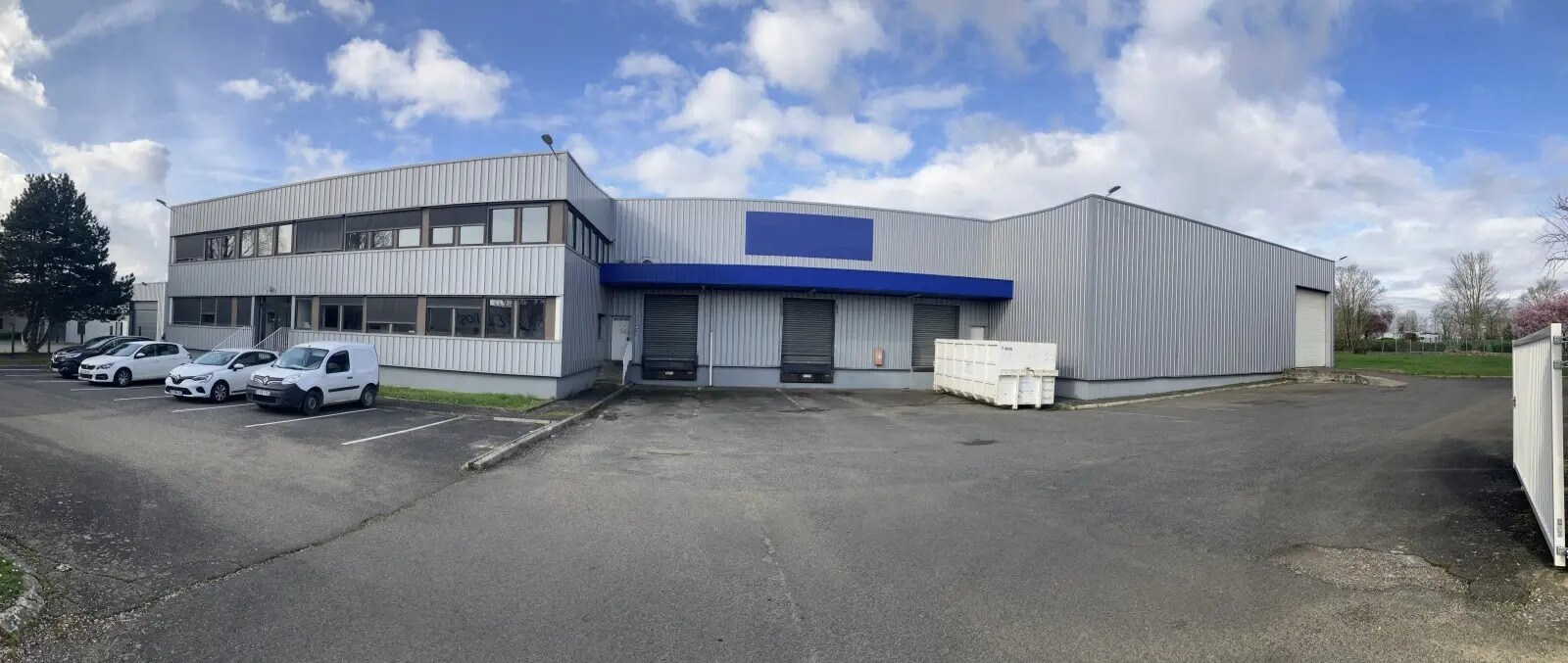 10-12 Rue De La Briqueterie, Louvres for lease Building Photo- Image 1 of 8