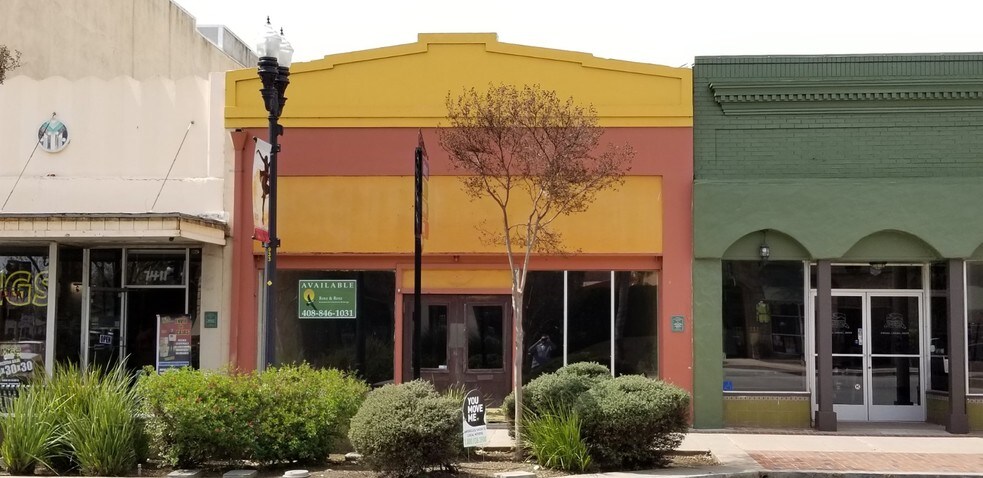 7415 Monterey St, Gilroy, CA à louer - Photo du bâtiment - Image 3 de 5