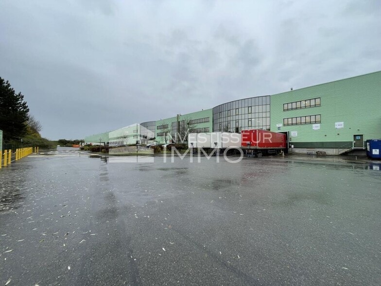 Industrial in Roissy-en-Brie for lease - Building Photo - Image 3 of 7
