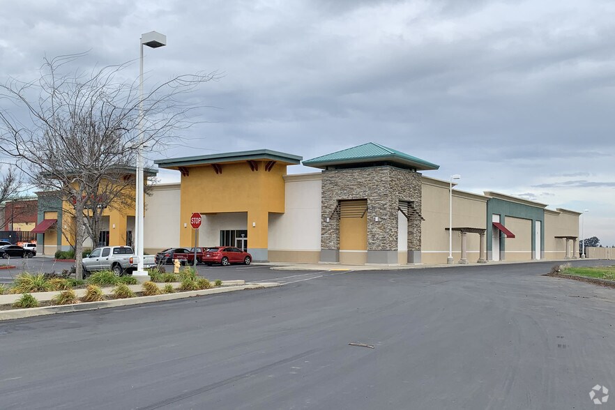 5401-5641 Lone Tree Way, Brentwood, CA à louer - Photo du bâtiment - Image 3 de 4