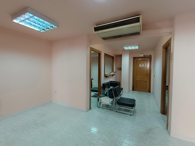 Office in El Ejido, Almería for sale - Primary Photo - Image 1 of 11