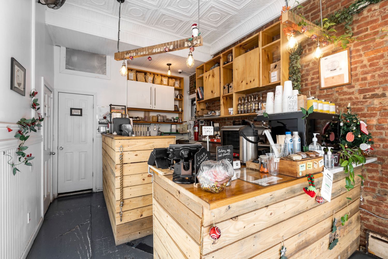 487 Seneca Ave, Ridgewood, NY for lease Interior Photo- Image 1 of 2