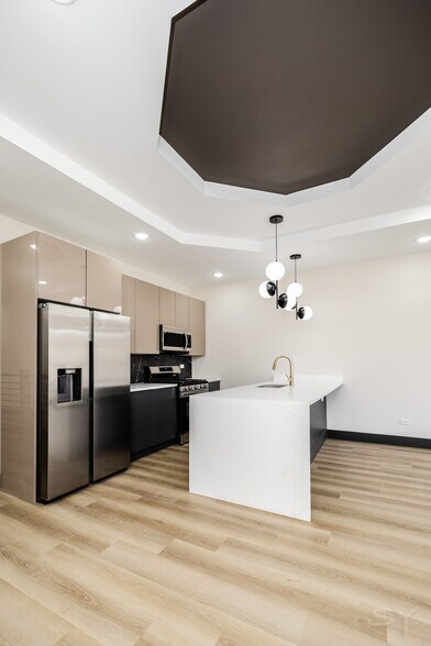 5637 Prairie ave, Chicago, IL à vendre - Photo du bâtiment - Image 2 de 16