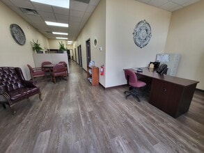 3025 S Main St, Joplin, MO à louer Photo du bâtiment- Image 2 de 19