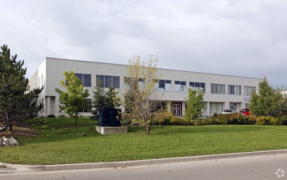 430 Industrial Dr, Milton, ON à louer - Photo du bâtiment - Image 2 de 2