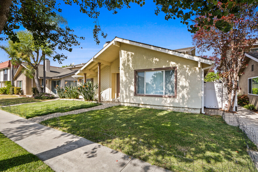 3671 Howard Ave, Los Alamitos, CA à vendre - Photo du b timent - Image 3 de 6