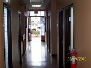 4811-4897 S Rainbow Blvd, Las Vegas, NV for lease Interior Photo- Image 1 of 9