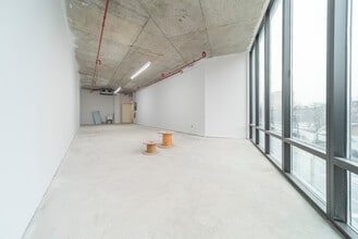 124-28 Queens Blvd, Kew Gardens, NY à louer Photo du bâtiment- Image 2 de 4