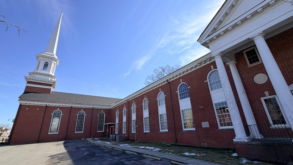 801 W Franklin Blvd, Gastonia, NC à vendre - Photo du bâtiment - Image 2 de 28
