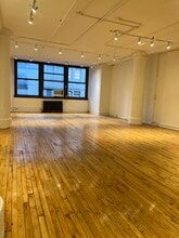 28 W 27th St, New York, NY for lease Interior Photo- Image 2 of 5