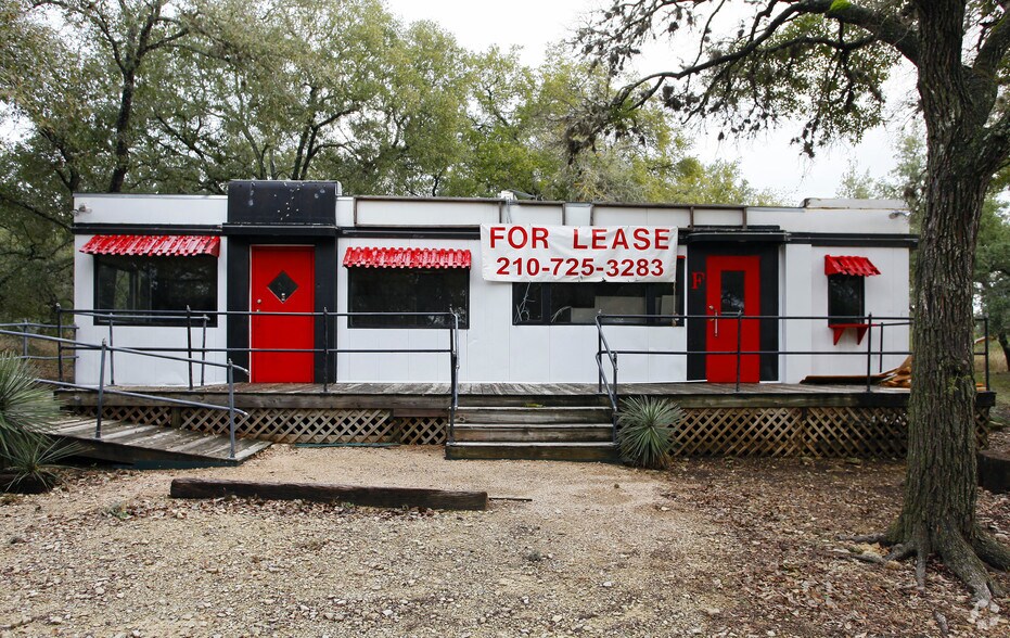 18816 FM 2252, San Antonio, TX à louer - Photo du bâtiment - Image 2 de 3