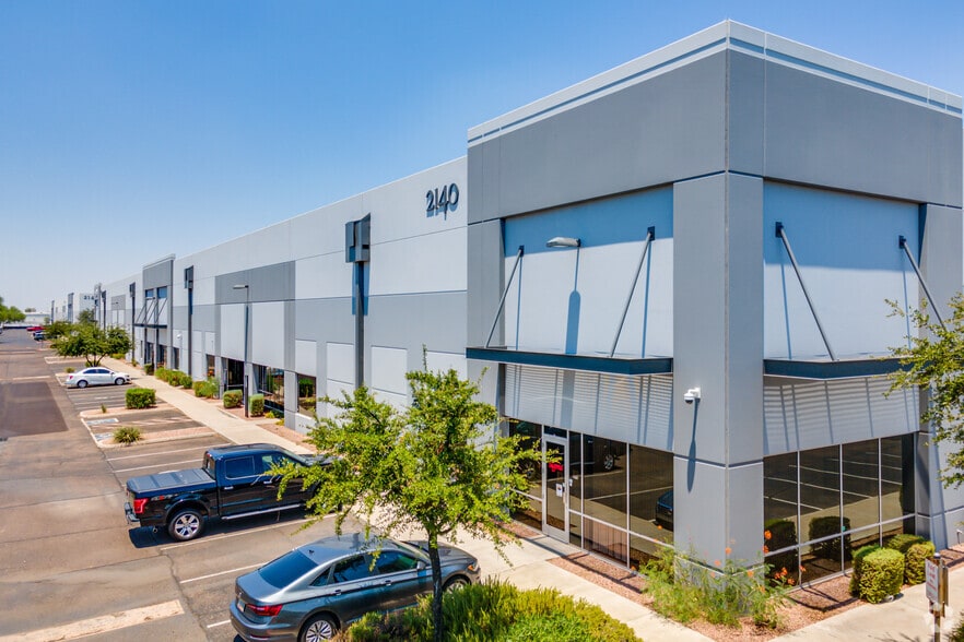 2140 S 7th Ave, Phoenix, AZ à louer - Photo du bâtiment - Image 2 de 6