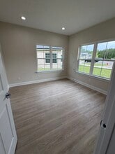88 Roberts Village Ct, Saint Johns, FL for lease Interior Photo- Image 1 of 4