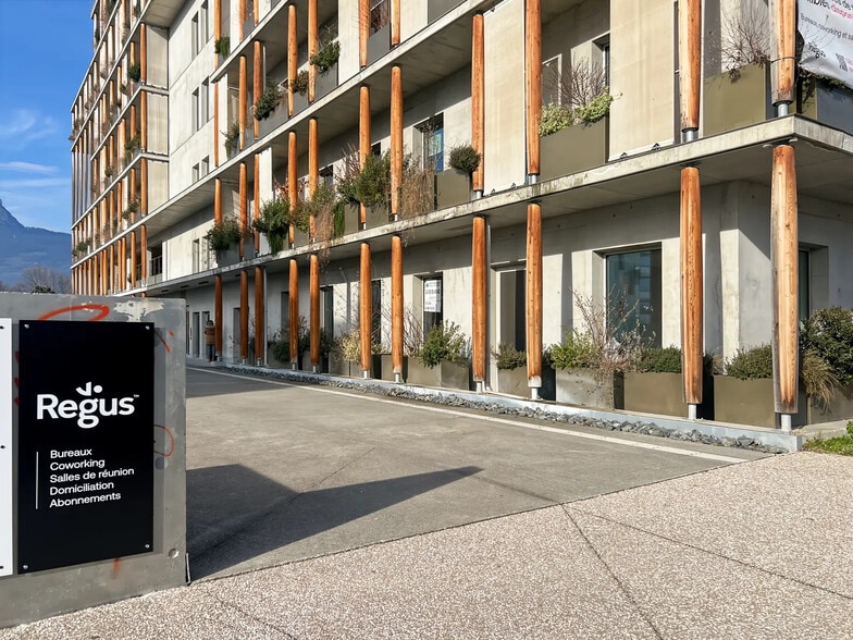 10 Bis Avenue Des Ftpf, Échirolles for lease - Building Photo - Image 2 of 52