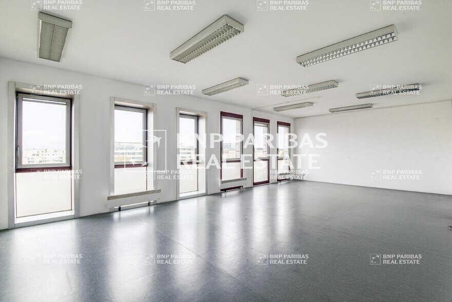 1 Place Charles De Gaulle, Montigny-le-Bretonneux for sale - Interior Photo - Image 1 of 10