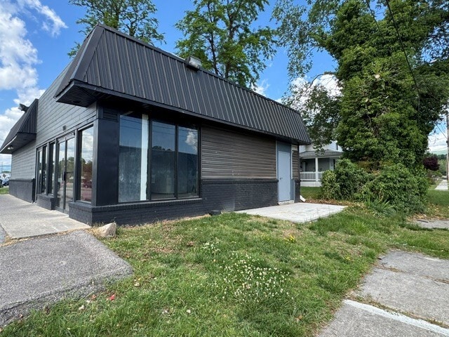 501 W 4th St, Salem, VA for lease - Building Photo - Image 2 of 4