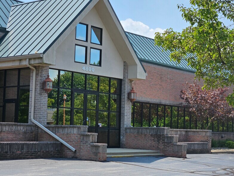 4800 Concentric Blvd, Saginaw, MI à louer - Photo du bâtiment - Image 1 de 41