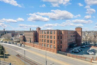 Plus de détails pour 491 Dutton St, Lowell, MA - Bureau à vendre