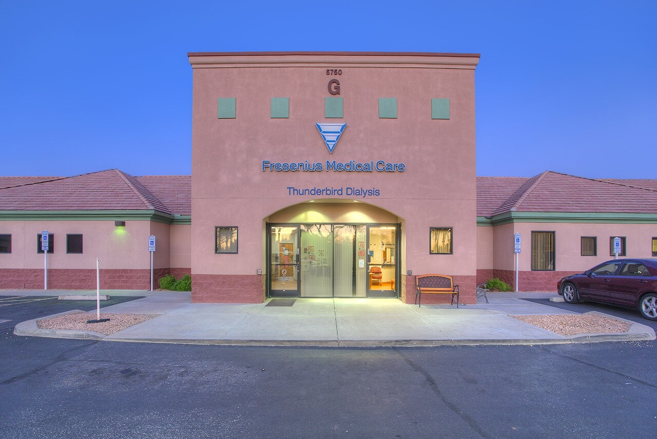 5750 W Thunderbird Rd, Glendale, AZ à louer Photo du bâtiment- Image 1 de 8