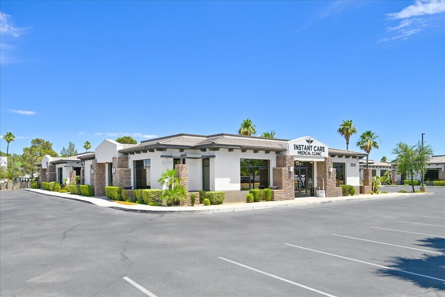 2610-2620 S Jones Blvd, Las Vegas, NV à vendre - Photo du bâtiment - Image 2 de 26