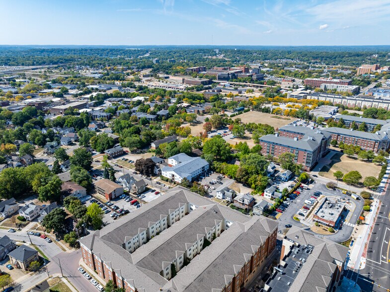 406 Sumner St, Akron, OH à vendre - Photo du bâtiment - Image 2 de 6