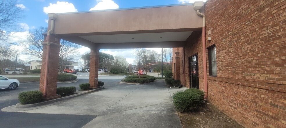 7402 Davidson Pky S, Stockbridge, GA for lease - Building Photo - Image 2 of 13