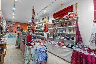 3903 Rue Saint-Denis, Montréal, QC for lease Interior Photo- Image 2 of 6