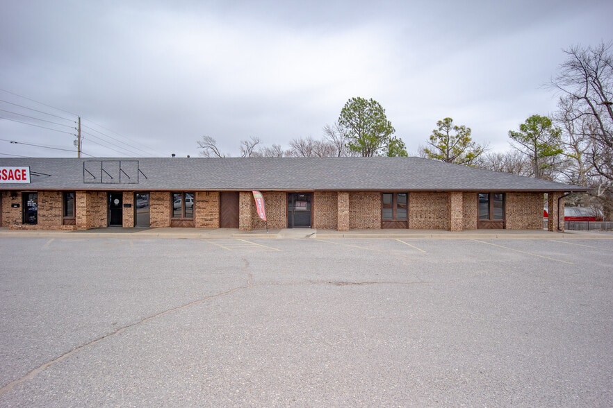 1108 N Washington St, Weatherford, OK for sale - Building Photo - Image 2 of 31