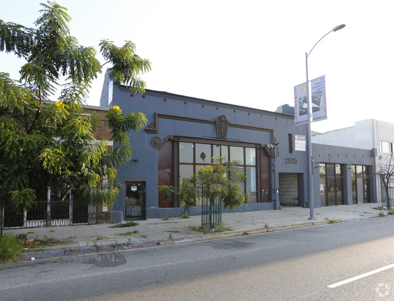 2523-2525 W Washington Blvd, Los Angeles, CA for lease - Building Photo - Image 1 of 5