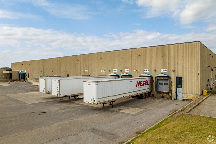 17400 Rte Transcanadienne, Kirkland, QC for sale - Building Photo - Image 3 of 10