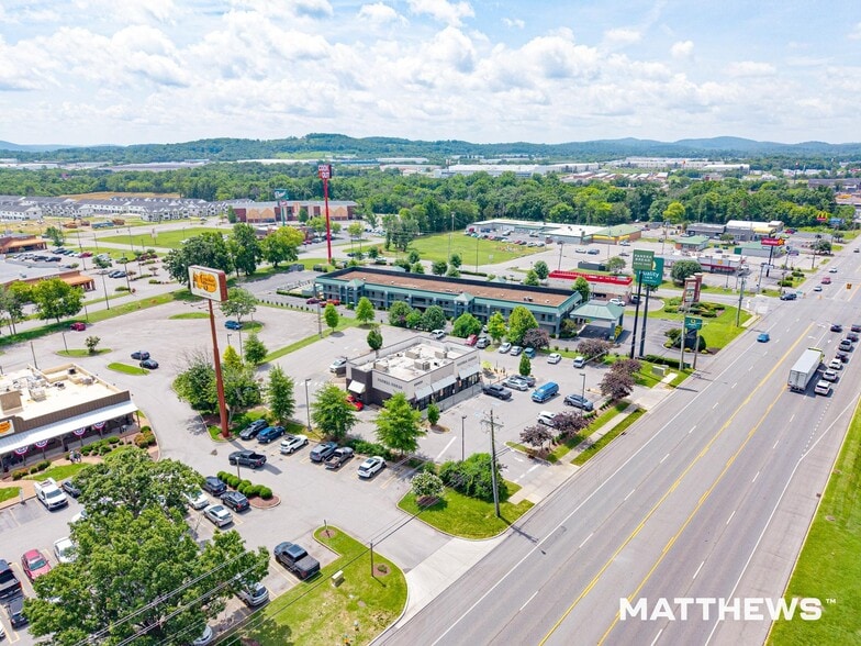 639 S Cumberland St, Lebanon, TN for sale - Building Photo - Image 2 of 3