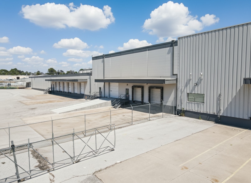 5400-5400 NW 5th St, Oklahoma City, OK for lease - Building Photo - Image 3 of 18