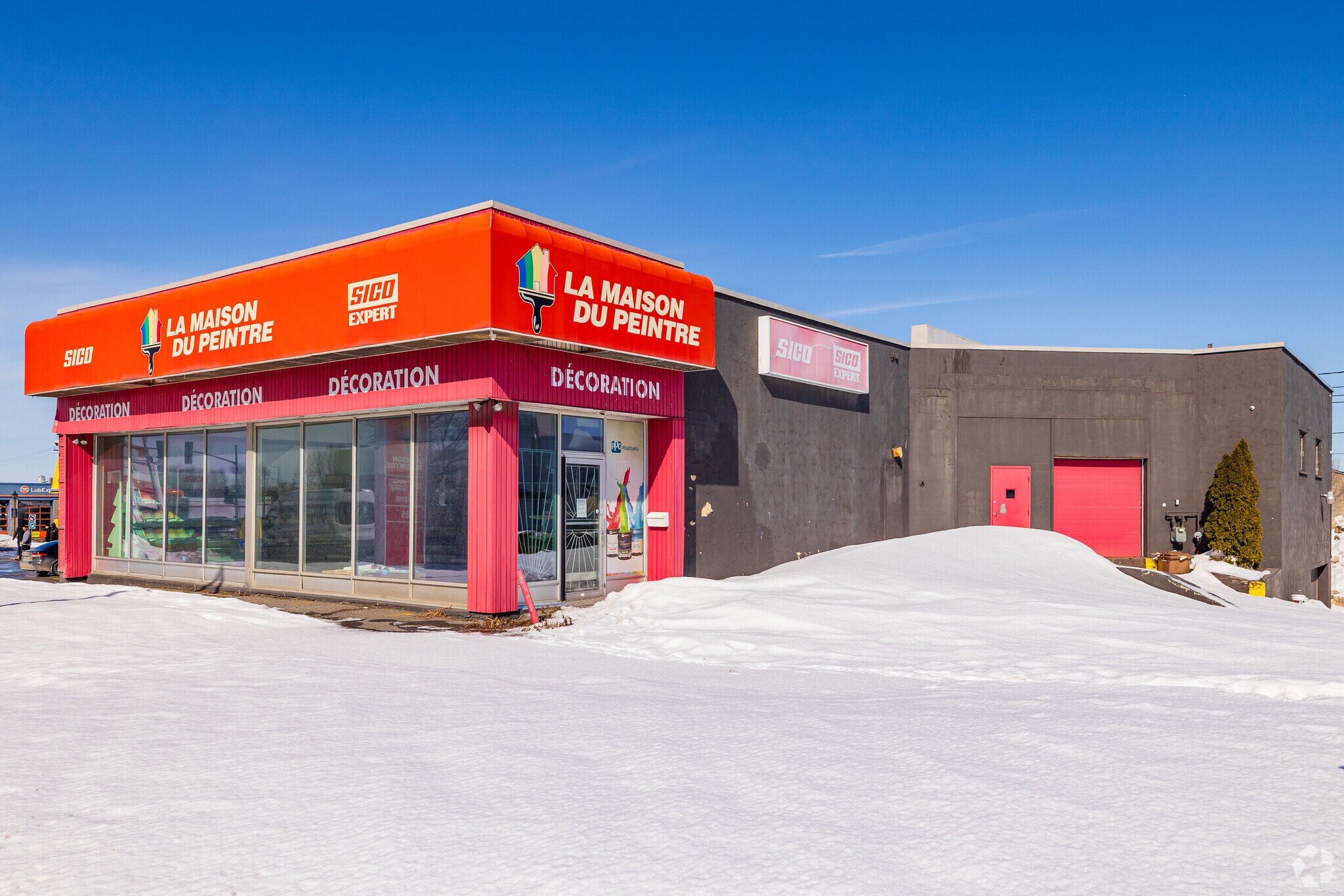 7965 Boul Langelier, Montréal, QC for lease Primary Photo- Image 1 of 15