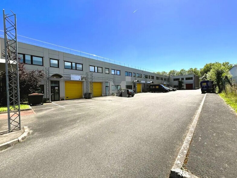 Flex dans Bondoufle à louer - Photo du bâtiment - Image 2 de 8