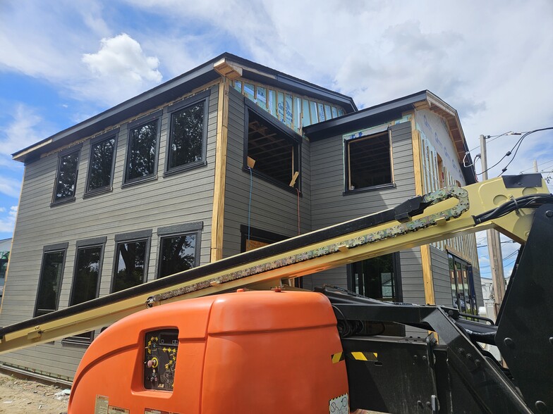 1232 Mineral Spring Ave, North Providence, RI for lease - Building Photo - Image 3 of 6