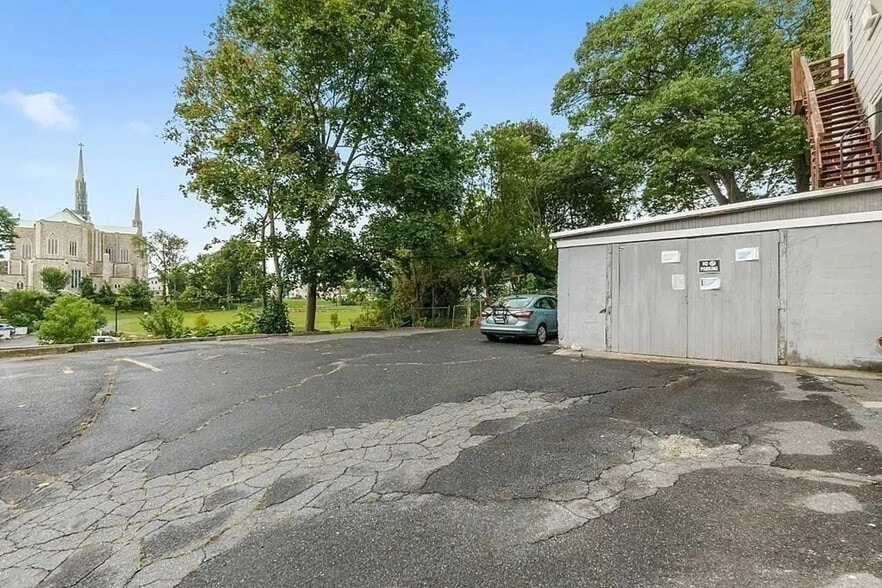 113 Spruce St, Leominster, MA for sale - Building Photo - Image 2 of 18