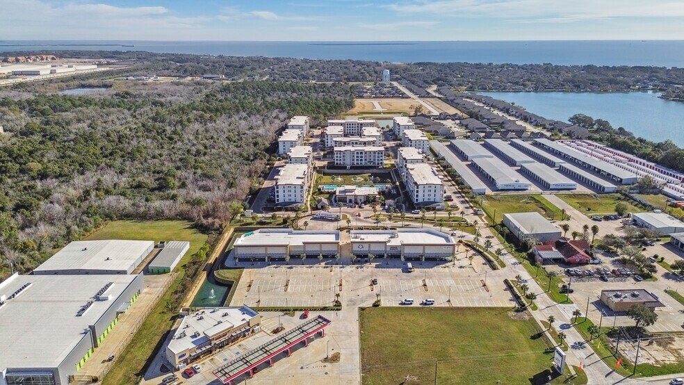 3300 Bayport Blvd, Seabrook, TX à vendre - Photo du bâtiment - Image 3 de 19