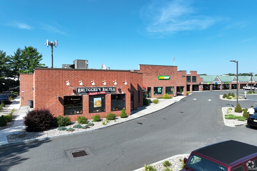 1770 Central Ave, Colonie, NY à louer - Photo du bâtiment - Image 2 de 7