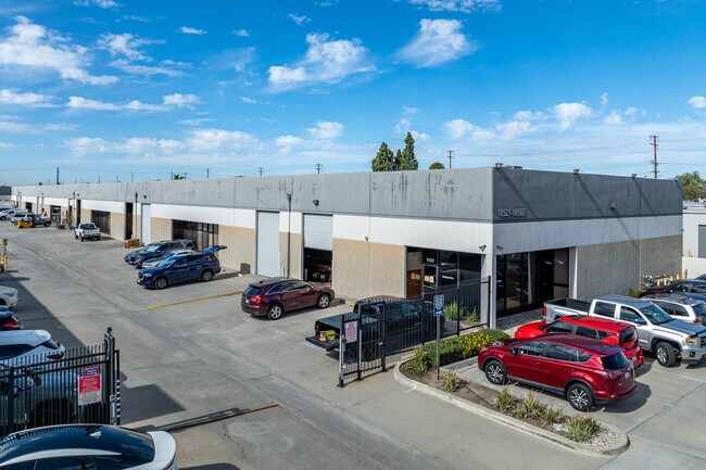 Plus de détails pour 10521-10579 Dale Ave, Stanton, CA - Industriel à louer