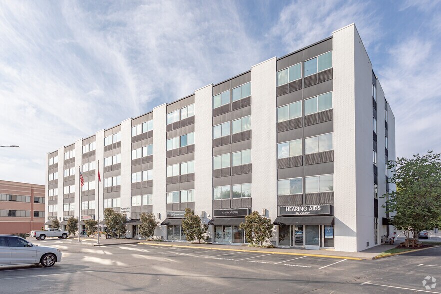 95 White Bridge Pike, Nashville, TN à louer - Photo du bâtiment - Image 2 de 6