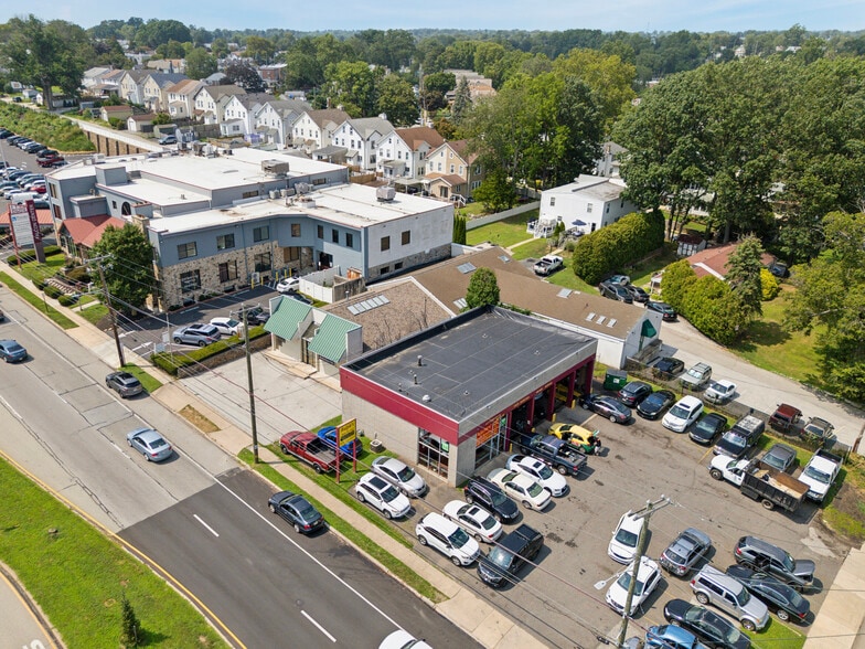 511 W Chester Pike, Havertown, PA for sale - Building Photo - Image 3 of 8