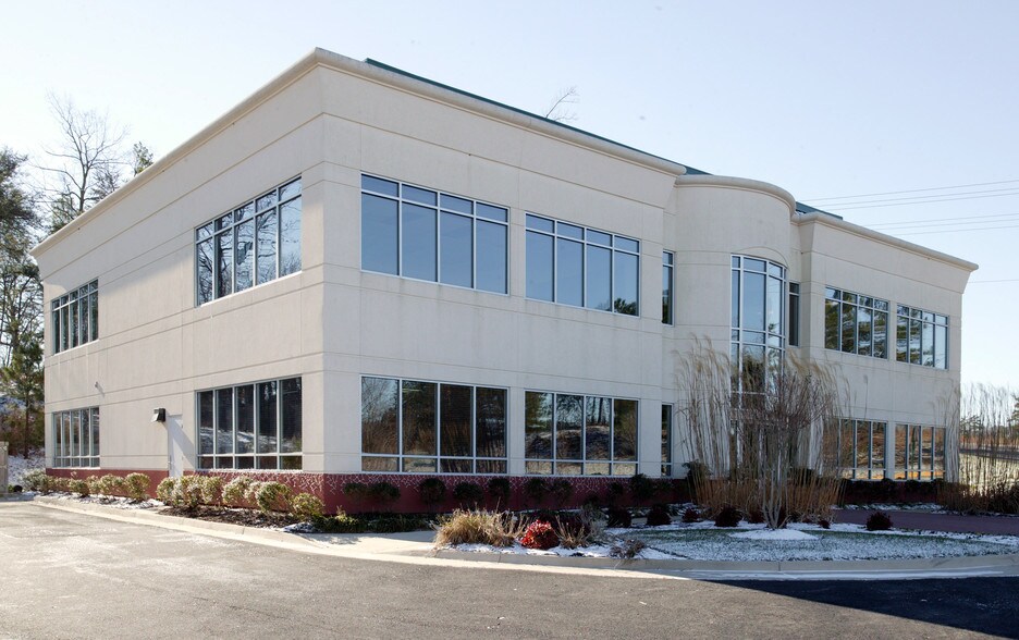 2000 Ware Bottom Spring Rd, Chester, VA à louer - Photo principale - Image 1 de 7